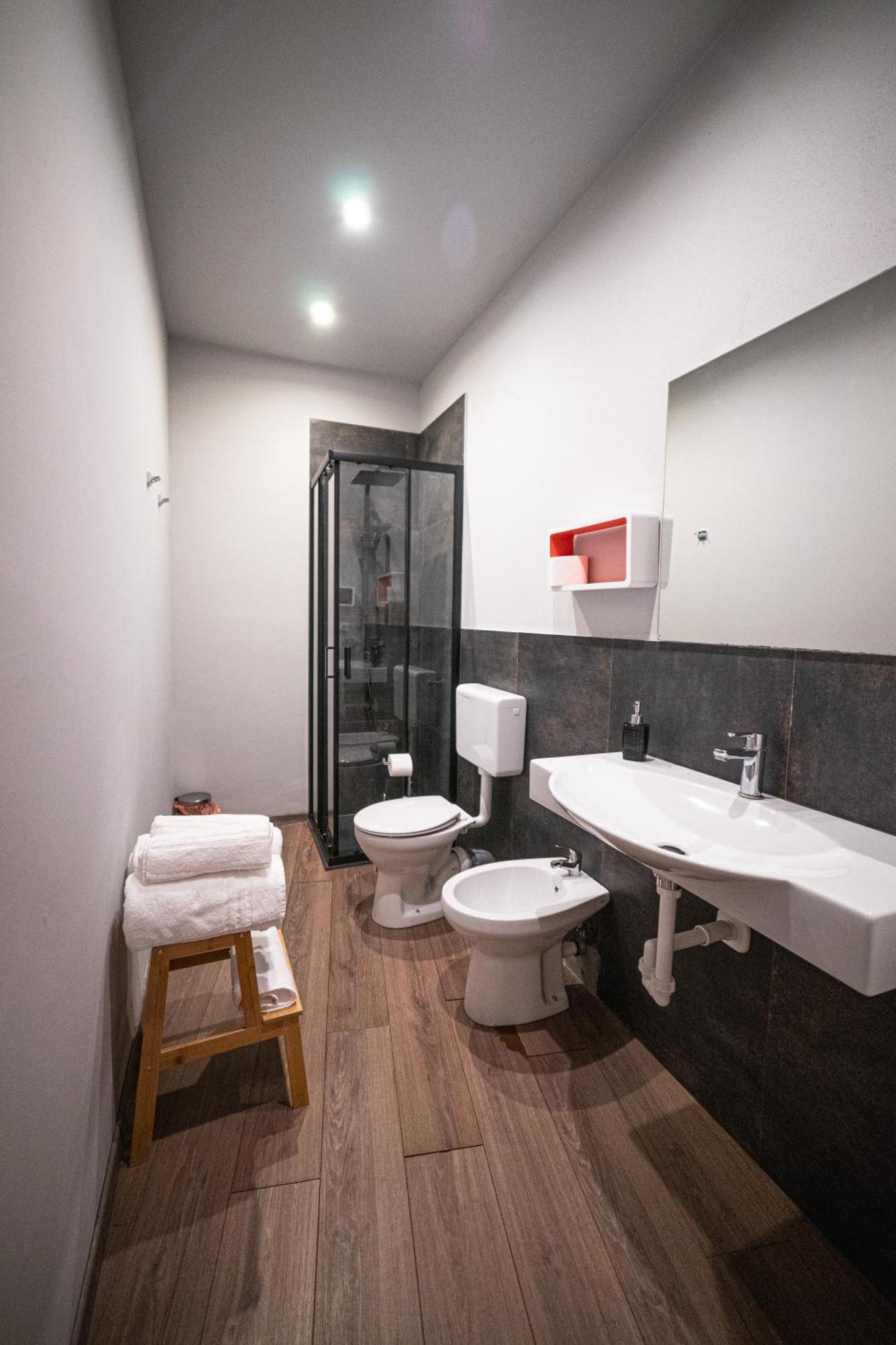 Regis 2 Appartamenti Resort Centro Storico Кивасо Екстериор снимка