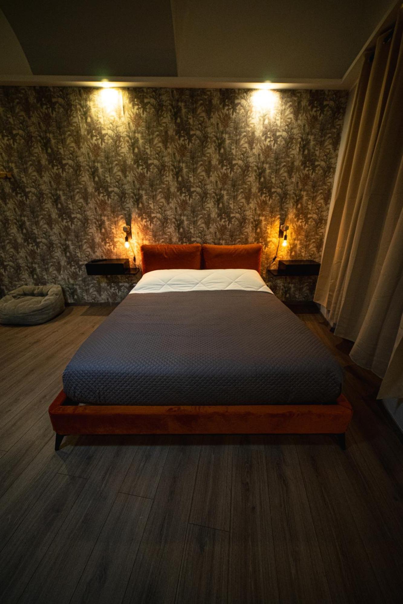 Regis 2 Appartamenti Resort Centro Storico Кивасо Екстериор снимка
