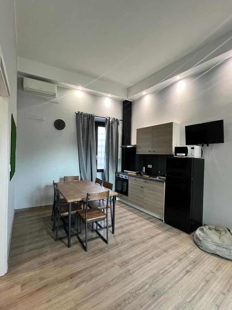 Regis 2 Appartamenti Resort Centro Storico Кивасо Екстериор снимка