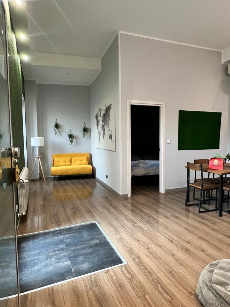 Regis 2 Appartamenti Resort Centro Storico Кивасо Екстериор снимка